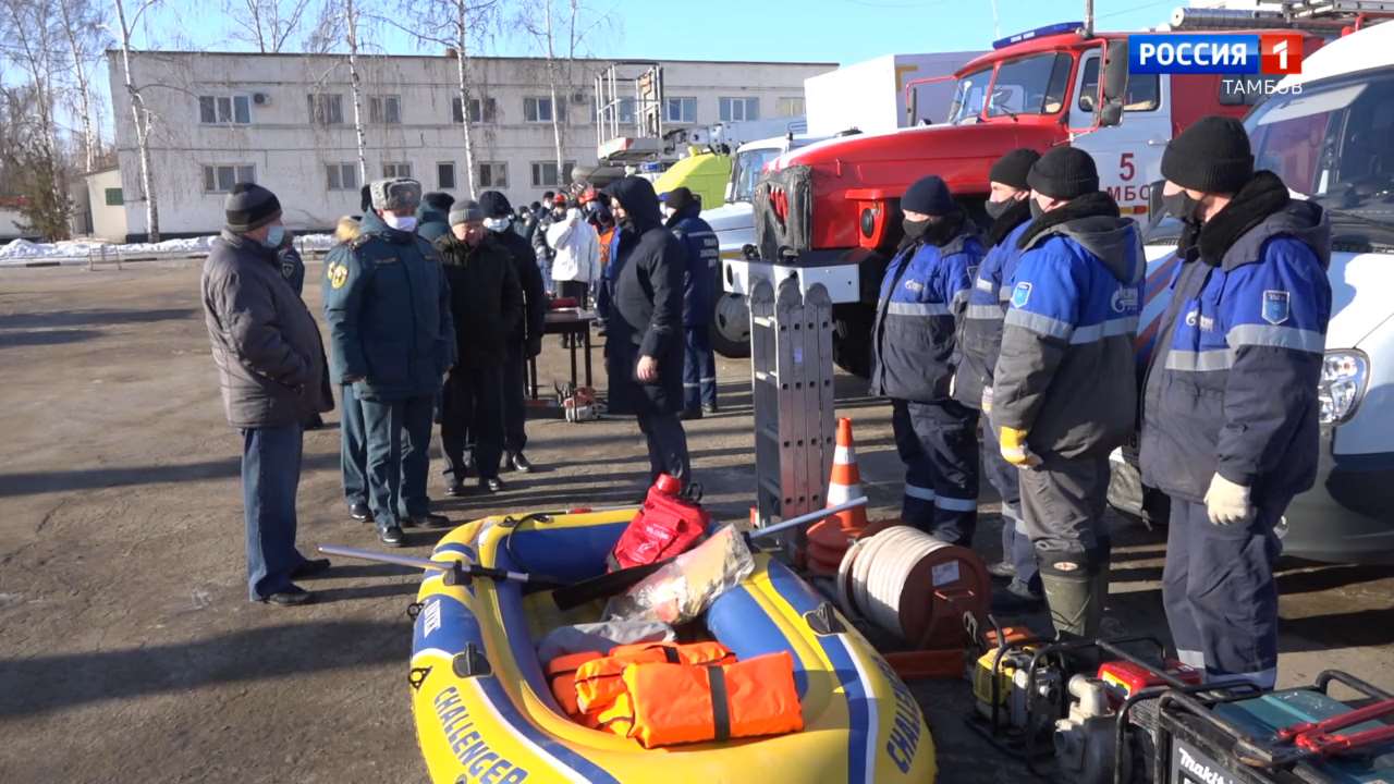 В Тамбове провели строевой смотр техники перед паводком - ВЕСТИ / Тамбов