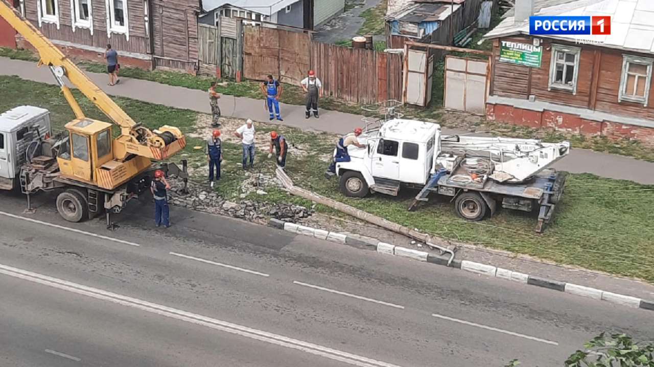 Новости коротко: обустройство парка-набережной в Мичуринске, падение столба  на автомобиль и интернациональный волейбольный матч - ВЕСТИ / Тамбов