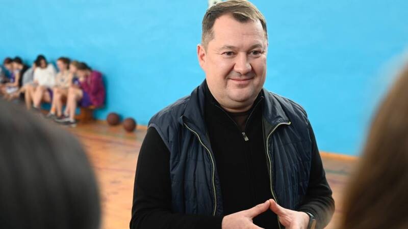 Максим Егоров поручил отремонтировать спортшколу в Жердевке