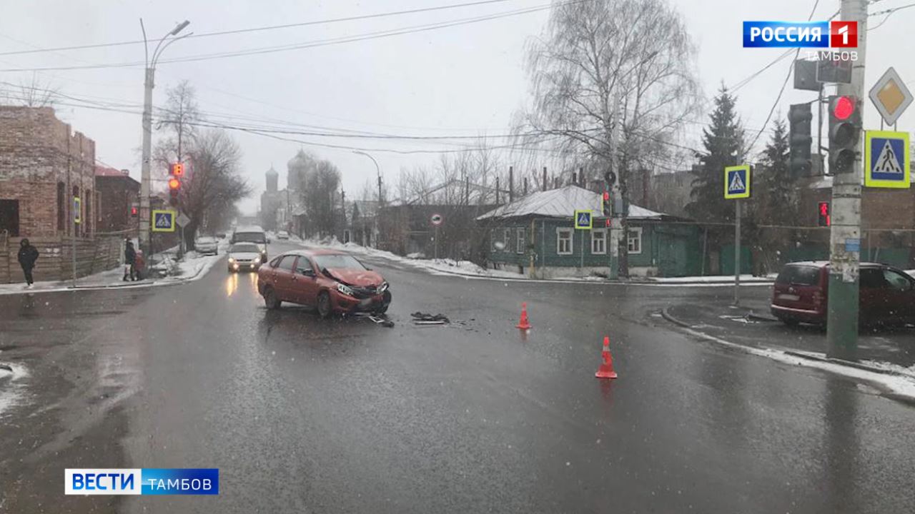 Машина город мичуринск. ДТП Мичуринск Тамбовская. ДТП 11 ноября в Мичуринске.