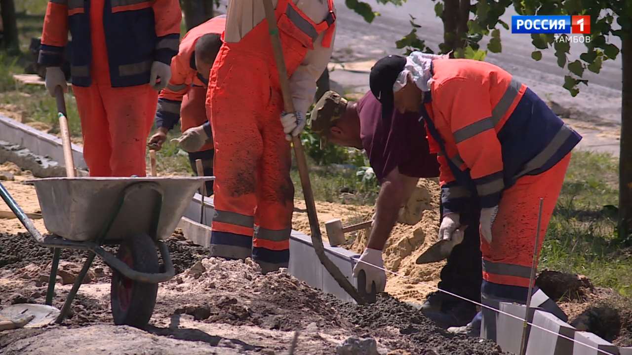 Новая остановка, еще одна полоса, ровная дорога и красивые тротуары: ремонт  на Чичерина должны завершить до 1 октября - ВЕСТИ / Тамбов