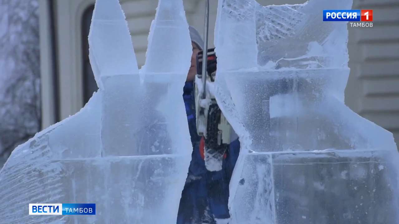 Дзержинский художник создаёт уникальные скульптуры из снега