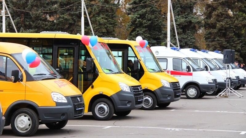 В Тамбовскую область поступит ещё 20 новых школьных автобусов и 9 машин скорой помощи
