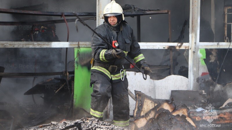 90-летний мужчина пострадал при пожаре в блочном доме в Моршанском районе