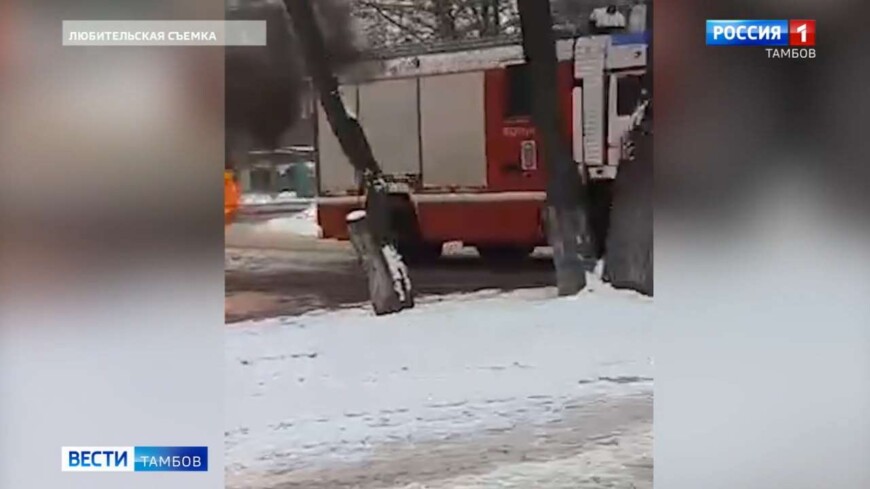 В Котовске открытым пламенем горел автомобиль