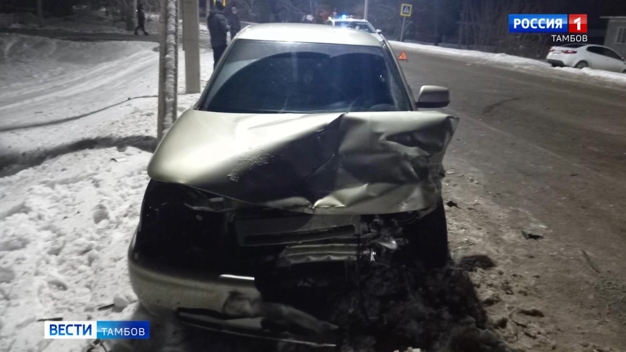 Мужчину доставили в больницу после аварии в Мичуринске - ВЕСТИ / Тамбов