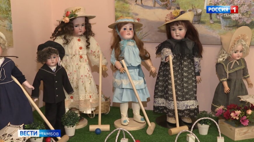 На выставке антикварных кукол в «Усадьбе Асеевых» представлен экспонат 40-х годов XIX века