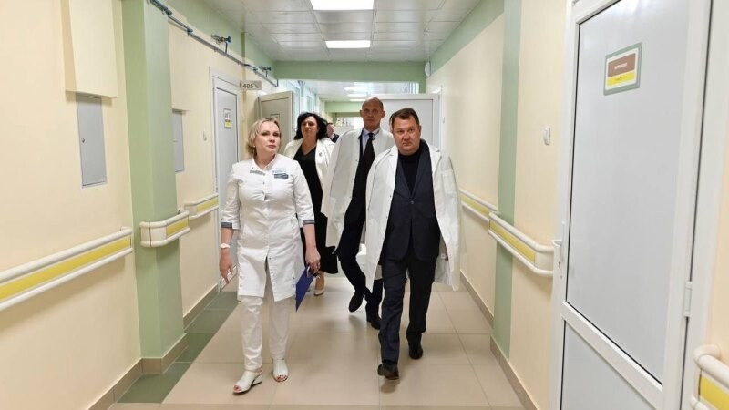 Качество ремонта в кардиологическом отделении больницы имени Архиепископа Луки проверил Максим Егоров