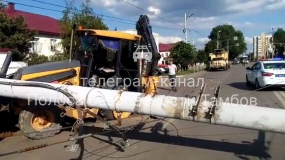 В Сети появилось видео аварии на улице Советской в Тамбове