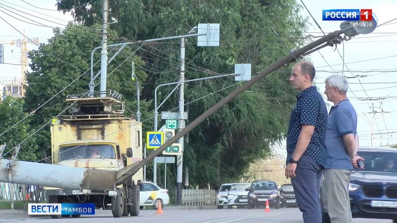 В Тамбове перекрыли дорогу из-за пьяного тракториста - ВЕСТИ / Тамбов