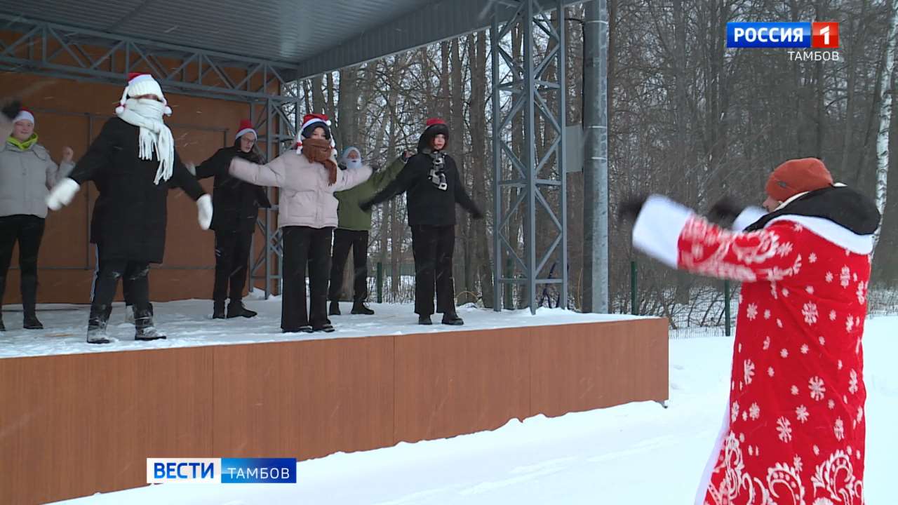 Забегом Дедов Морозов Дом молодежи Тамбова дал старт новогодним  мероприятиям - ВЕСТИ / Тамбов