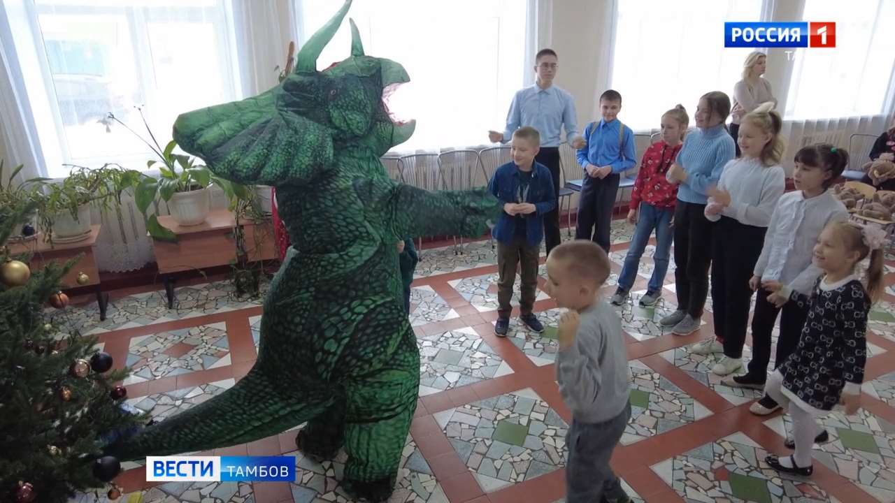 В гости к детям отправится колонна автомобилей с главными зимними  волшебниками - ВЕСТИ / Тамбов