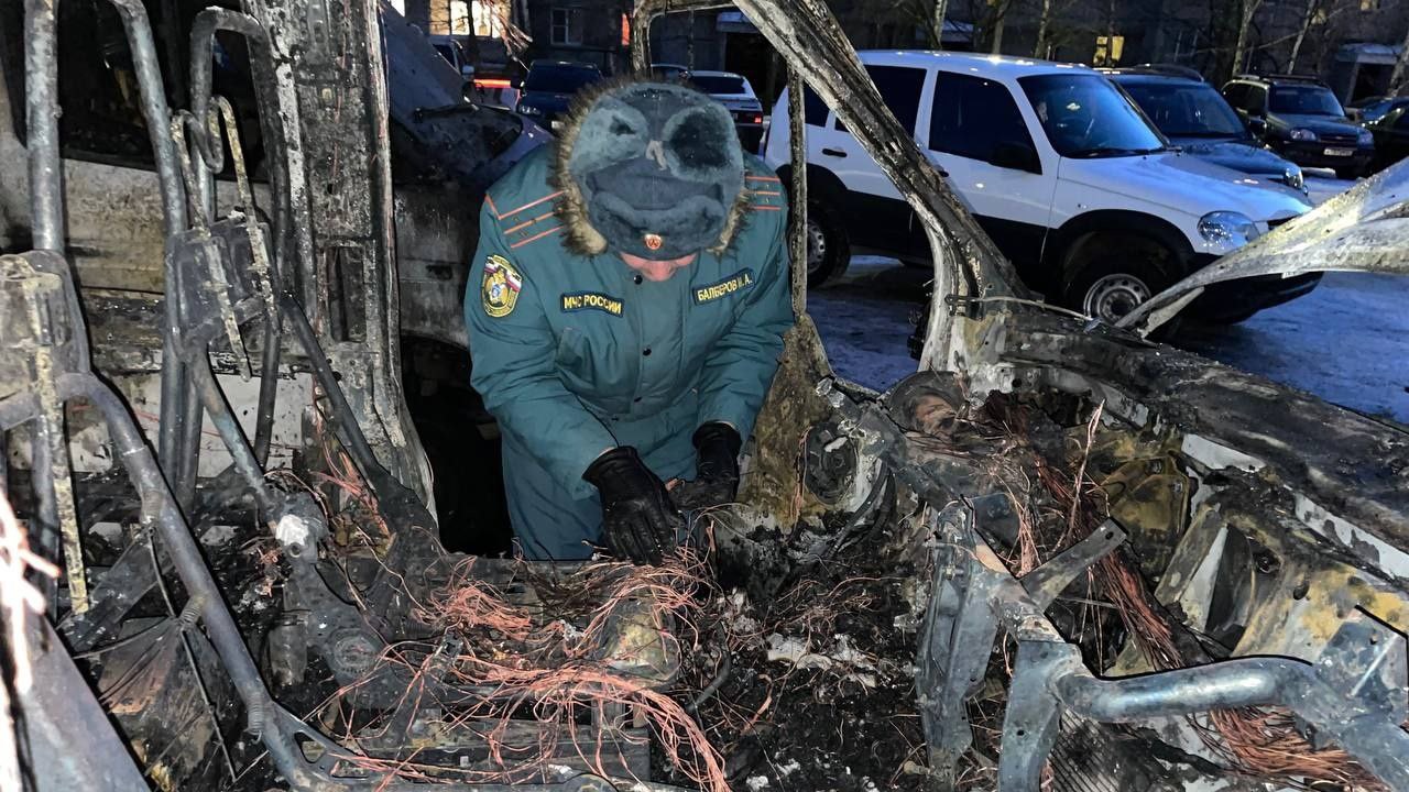 В Строителе от пожара пострадали три автомобиля - ВЕСТИ / Тамбов