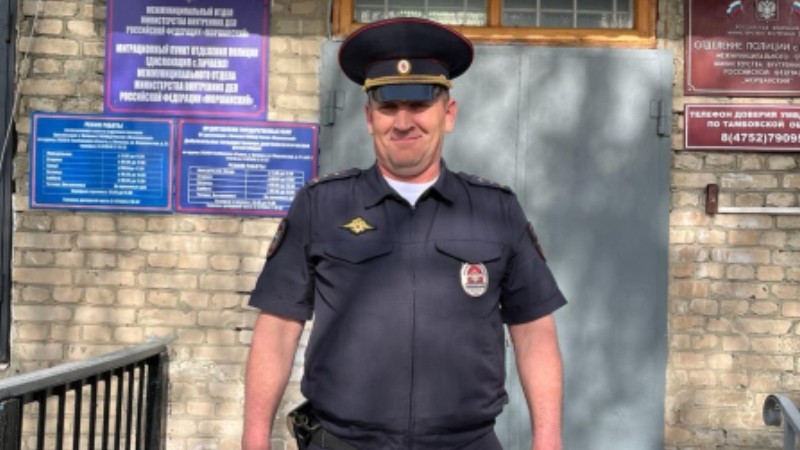 В Тамбовской области сотрудник полиции спас инвалида из пожара