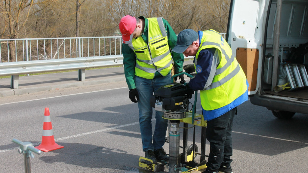 В Тамбовской области специалисты оценивают качество дорожного ремонта