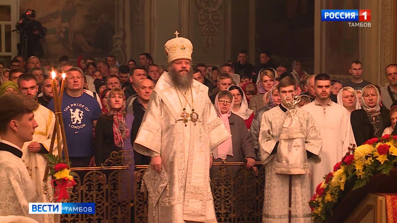 Православные верующие отметили главный христианский праздник - Светлую Пасху
