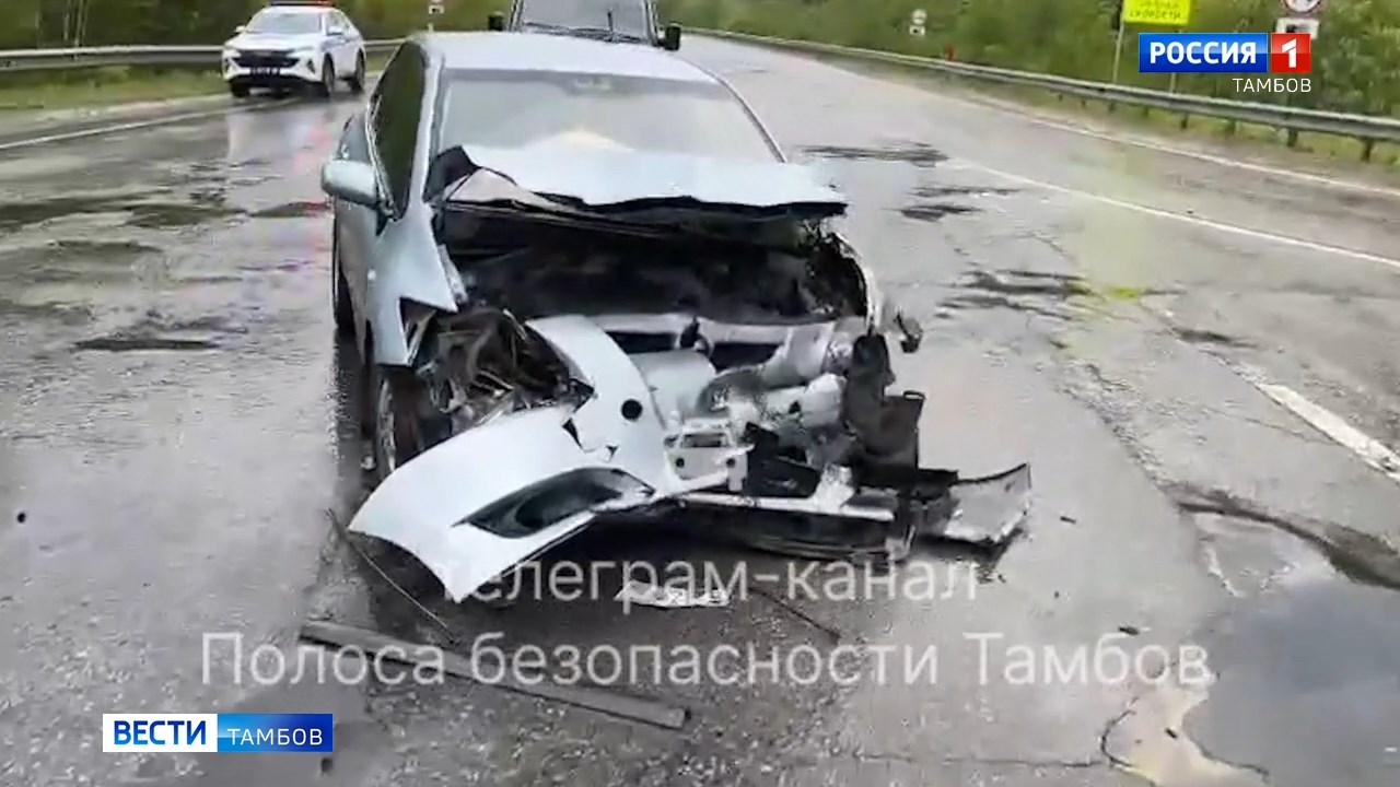 Иномарка и ВАЗ не поделили дорогу в Первомайском округе