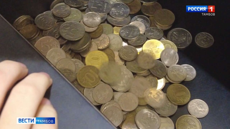 Банки России принимают монеты в обмен на бумажные купюры