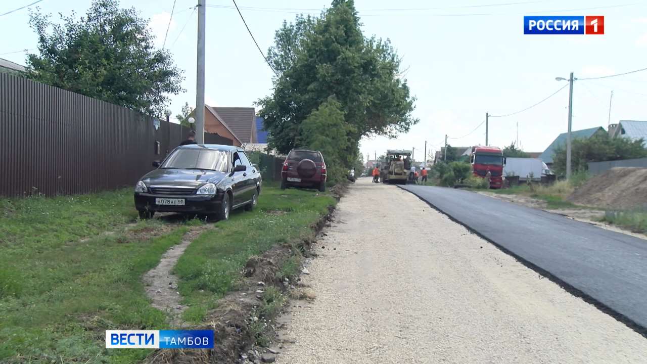В районе посёлка Мучкапский ремонтируют дороги