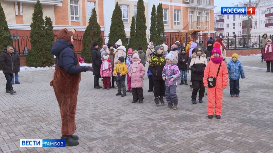 Детей пригласили в городскую Думу на новогодний праздник