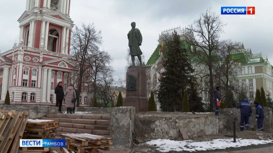 В Тамбове начали реконструкцию памятника Зое Космодемьянской