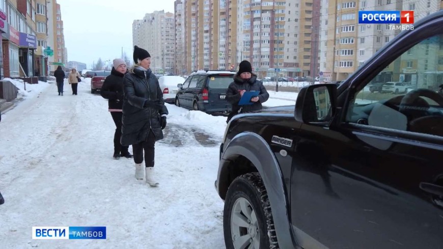 Тамбовчан предупреждают о недопустимости парковки автомобилей на зелёных зонах