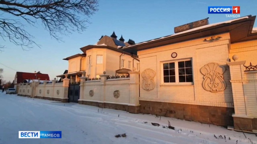 У экс-директора «табачки» конфисковали особняк