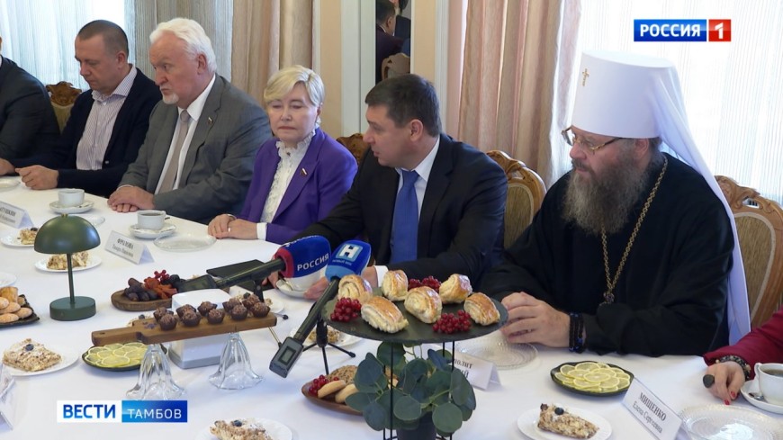Евгений Первышов встретился с представителями разных конфессий