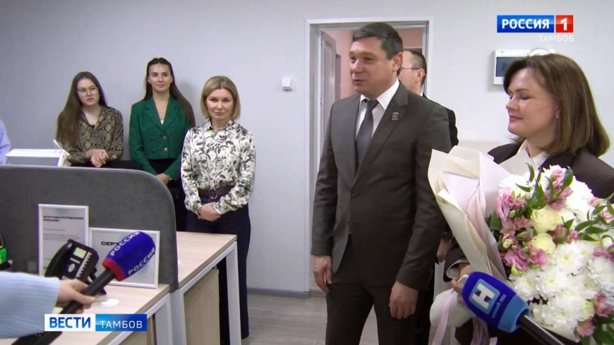 Евгений Первышов поздравил ЦУР с 5-летием