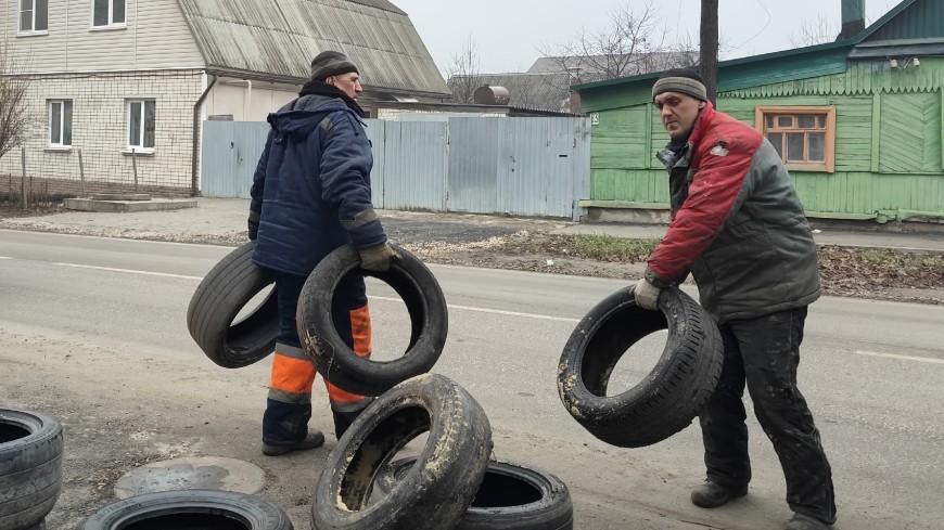 С улиц Тамбова вывезли еще два десятка шин