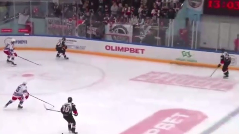 ХК «Тамбов» проиграл по буллитам тульскому «АКМ»