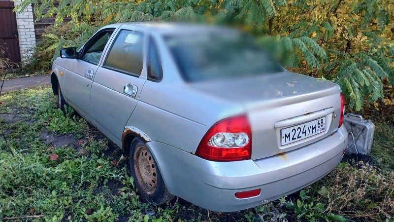 В Тамбове разыскивают владельца брошенного автомобиля на Радужной