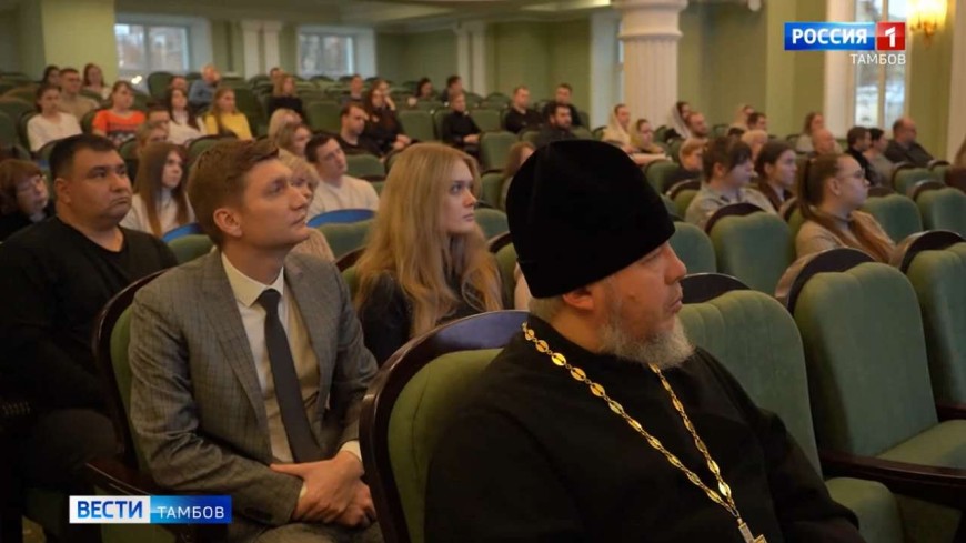 Митрополит Феодосий дал духовное напутствие молодым врачам