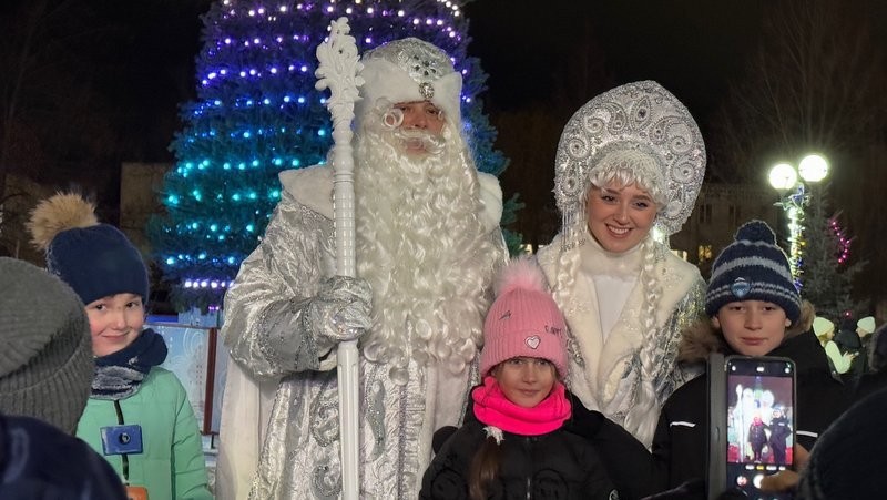 Из-за тёплой погоды первую новогоднюю ёлку в Тамбове откроют позже обычного