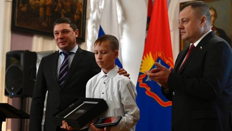 В Тамбове чествовали родителей бойцов СВО и детей-героев