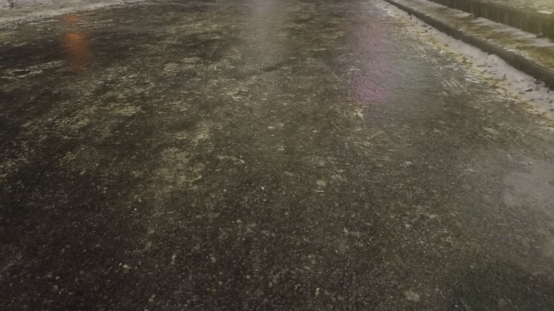 МЧС предупреждает жителей и гостей региона о гололёде