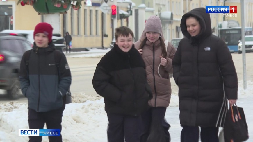 Как пережить первый рабочий день после долгих праздников? Советы экспертов и рядовых горожан