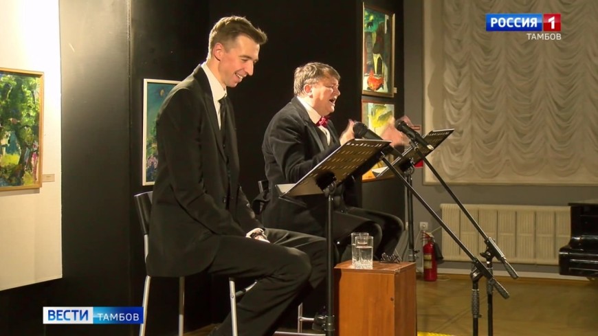 «Рождественские встречи» в картинной галерее: традиции и премьеры