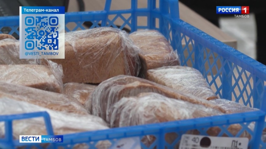 Новости коротко: «Блокадный хлеб», утилизация елок и День печати