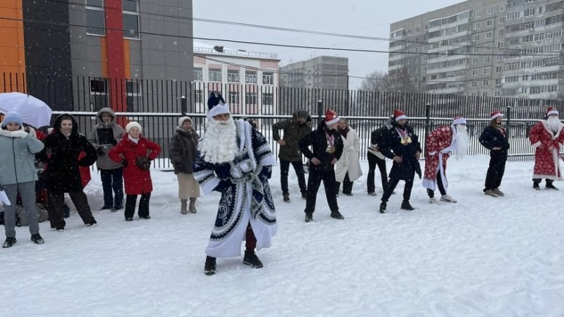 Тысяча человек приняла участие в костюмированном «Забеге Дедов Морозов» в Тамбове