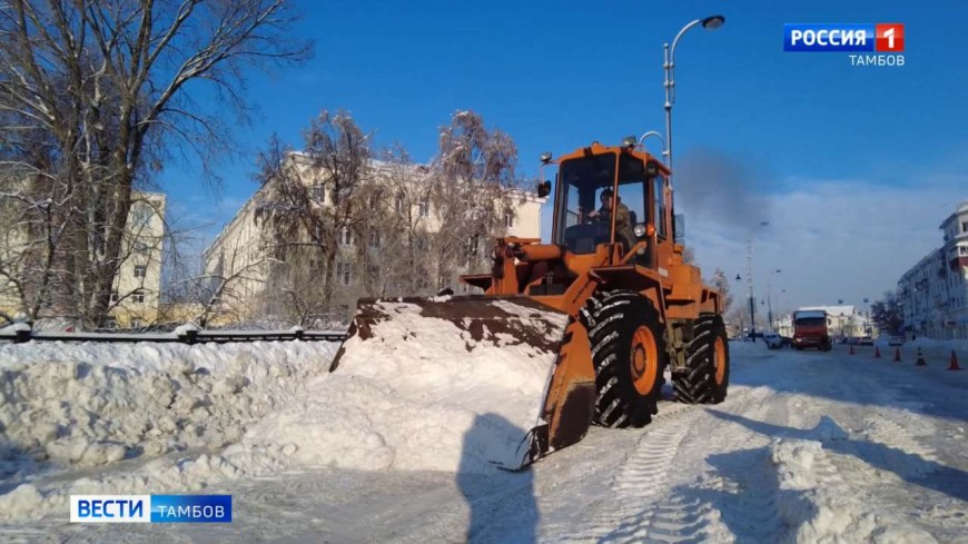 За ночь из Тамбова вывезли более 2,5 тысяч кубометров снега