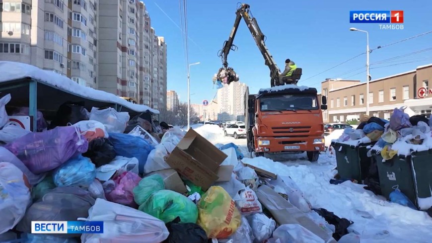Вывоз мусора в Тамбове осложняется снегопадами и припаркованными автомобилями