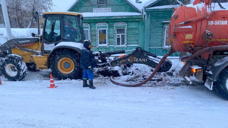 «РКС-Тамбов» устранили повреждение трубы на Комсомольской