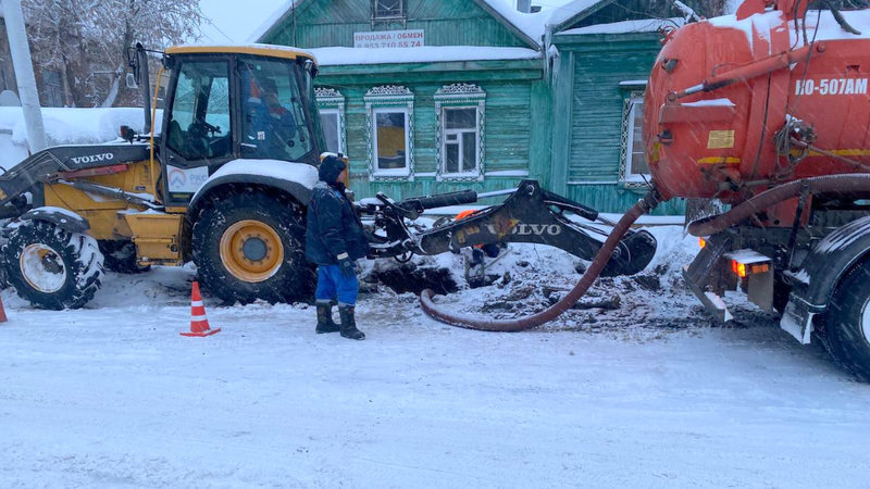 «РКС-Тамбов» устранили повреждение трубы на Комсомольской