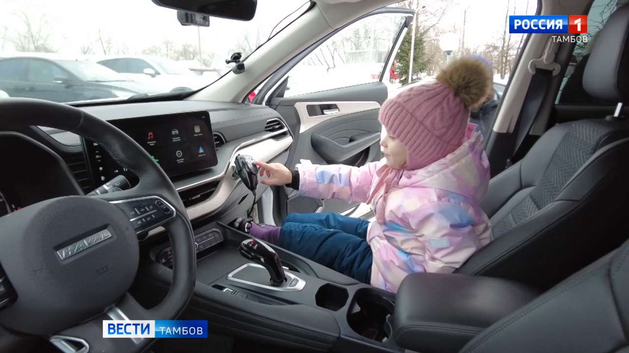 Военные автоинспекторы устроили праздник для жен и детей участников СВО