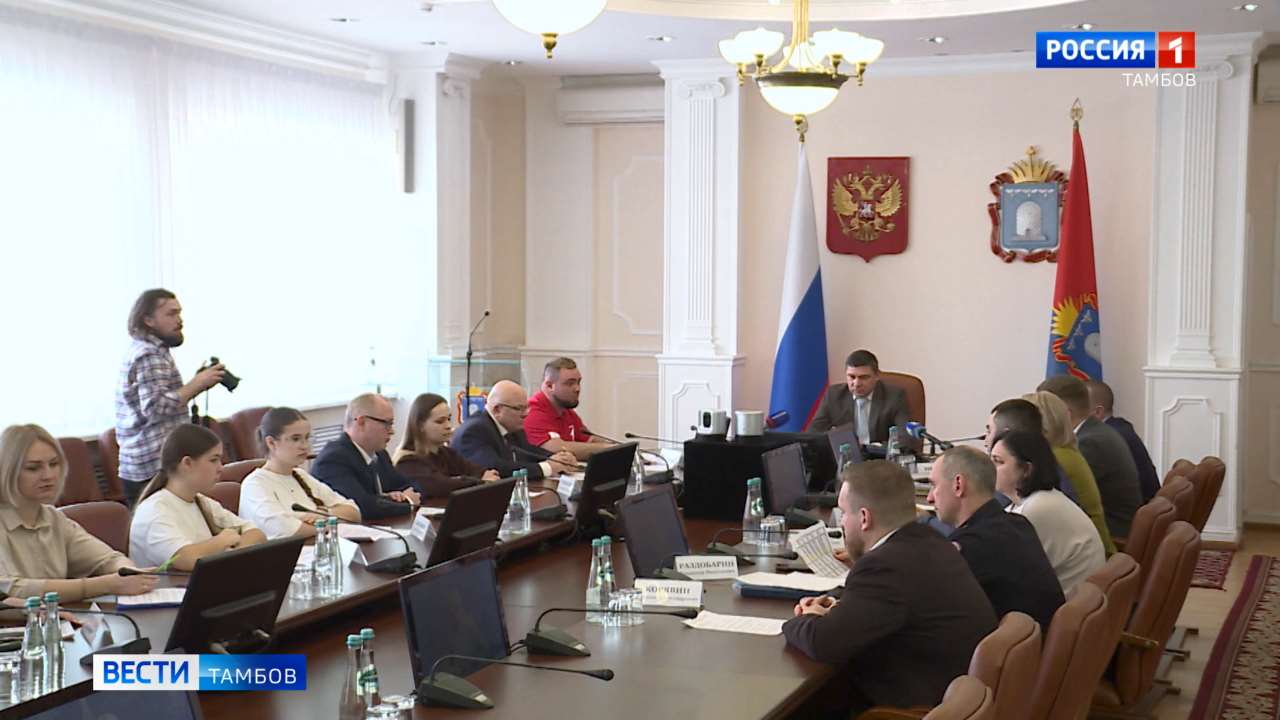 Евгений Первышов встретился с представителями «Движения Первых»