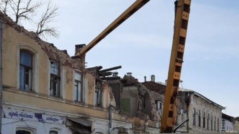 В аварийном доме по улице Коммунальной в Тамбове проводятся неотложные работы