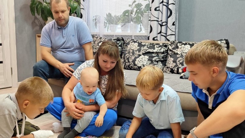 Более 250 тамбовских семей получили выплаты при рождении третьего и последующих детей в 2026 году Более 250 тамбовских семей получили выплаты при рождении третьего и последующих детей в 2026 году