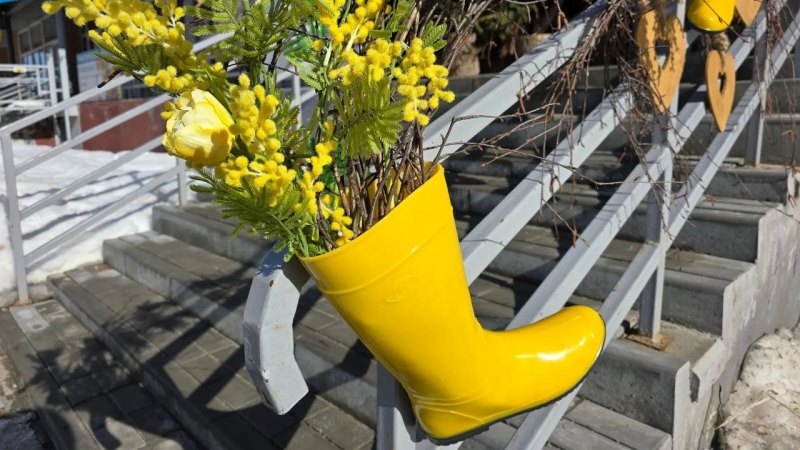 Весна пришла: тамбовские предприниматели украшают город к тёплому сезону Весна пришла: тамбовские предприниматели украшают город к тёплому сезону