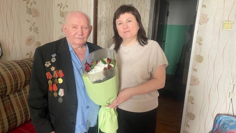 Ветеран Великой Отечественной войны, Почётный гражданин Тамбова Борис Хазанов отметил 99-й день рождения Ветеран Великой Отечественной войны, Почётный гражданин Тамбова Борис Хазанов отметил 99-й день рождения